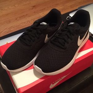 Woman’s Nike Tanjun, size 6.5